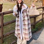 粉色格子羊羔毛大衣女2023冬季宽松高级感今年流行圈圈，毛外套(毛外套)