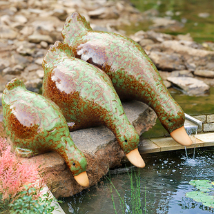 创意陶瓷摆件鸭子戏水套装橱窗假山隔板阳台鱼池花园草地摆设装饰