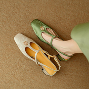 春夏季绿色方头包头凉鞋，女外穿仙女，风配裙子中跟粗跟大码女鞋4041