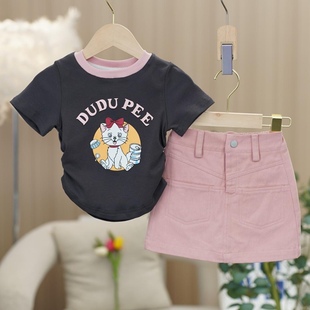 女童夏季休闲套装2023洋气，小女孩印花短袖t恤粉色短裙两件套