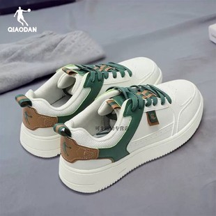 中国乔丹运动鞋男鞋白色，2024夏季皮面小白，鞋子空军一号板鞋男
