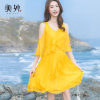 真丝桑蚕丝连衣裙v领黄色，短裙沙滩裙，夏季甜美仙海边裙子
