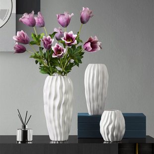 欧式白色陶瓷花瓶摆件现代创意，时尚插花干花，器餐桌客厅家居装