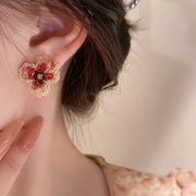 s925银红色水晶花朵耳钉夏季女2024年潮，小众设计感耳环耳饰