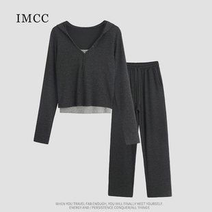 imcc设计感小众绵羊绒，灰色运动套装女连帽短款上衣，+直筒阔腿裤ins