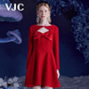 VJC/威杰思2023秋冬女装复古提花镂空领连衣裙红色气质高腰裙