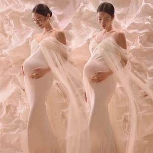 唯美韩式孕妇装写真，吊带鱼尾缎面礼服，2024影楼主题婚纱服装