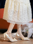 法式白色婚鞋禾秀婚纱两穿尖头浅口新娘高跟鞋女细跟一字带订婚鞋