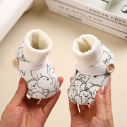 婴儿鞋新生儿男女宝宝鞋袜，冬季加绒保暖棉鞋软底，防掉0一1岁6-12月