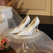 2023年白色新娘鞋婚鞋不累脚主婚纱，礼服高跟鞋法式花朵女单鞋