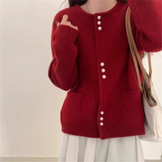 春装圆领女士开衫2024春季洋气，时髦简约氛围感红色，毛衣外套女