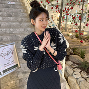 韩国东大门洋气减龄百搭复古提花图案小圆领宽松套头针织毛衣女