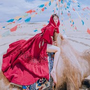 旅游拍照红色连衣裙复古民族风，云南泰国西藏度假裙敦煌沙漠长裙子