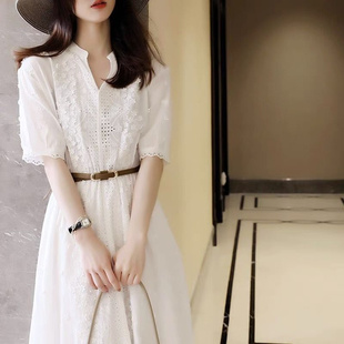 欧洲站夏天蕾丝拼接白色气质有女人味的减龄名媛风长裙连衣裙