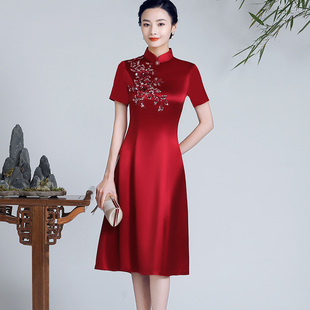钱塘佳人红颜高贵红色旗袍2023高级感日常中年妈妈婚宴礼服裙