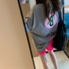 设计款2024夏季女装oversize荧光粉色字母宽松盖臀灰短袖T恤