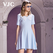VJC/威杰思2023春夏女装蓝色格纹娃娃领短袖针织印花修身连衣裙