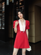复古法式高端名媛气质红色翻领泡泡袖设计感修身西装短连衣裙女夏