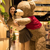 可爱泰迪熊毛绒玩具大号抱抱熊，公仔女生情人节礼物供应