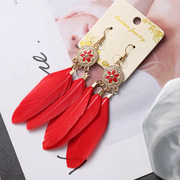 圆形合金长款红色羽毛耳环，女亚马逊欧美气质，个性时尚耳饰旅游拍照