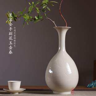 定窑原产地白瓷摆件陶瓷，仿宋刻花缠枝莲，中式复古装饰花瓶梅瓶