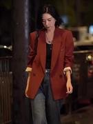 gg。红色西装外套，女秋冬季2024高级感加厚小个子休闲西服