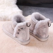 新2023冬款雪地靴女短筒牛皮羊毛，靴铆钉保暖加厚棉鞋一脚蹬面包鞋