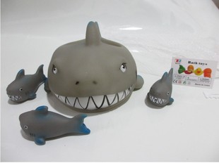 玩具鲨鱼子母套装，戏水玩具，捏捏叫玩具