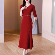 重工钉珠镶钻红色礼服裙2023秋季喜婆婆婚宴装复古修身连衣裙