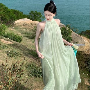 设计感国风连衣裙旗袍改良宽松无袖，大裙摆薄荷，绿豆绿碎花雪纺长裙