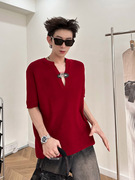 红色v领短袖针织衫男夏季薄款t恤皮扣设计感小众男生半截袖毛衣