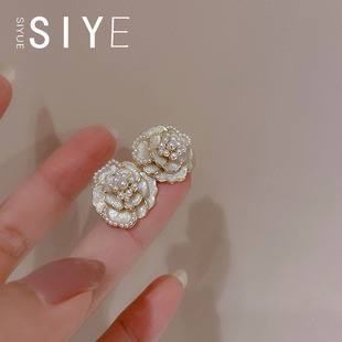 siyue白色恋人，法式复古高级感珍珠山茶花耳环，小众轻奢耳钉