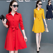 连衣裙2023夏中长款女装中国红风衣系腰带有口袋的衬衫裙