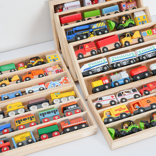 儿童小火车头车模玩具木制质，滑行车惯性磁性盒装，小车兼容木质轨道