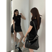 Halo Luu 修身黑色正肩圆领t恤女夏2024遮肉显瘦薄款短袖上衣
