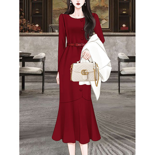 高级感2024春季红色连衣裙，高端轻奢鱼尾女装，礼服气质收腰长裙