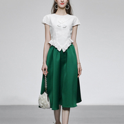 夏季女装2024气质两件套白色，衬衫上衣绿色长裙，裙子套装潮