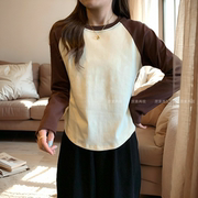 美式复古黑白撞色插肩袖长袖t恤女秋冬季打底衫短款修身显瘦上衣.