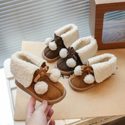 韩版童鞋2023女童可爱羊羔绒魔术贴翻领毛球短靴中小童宝宝靴棉鞋