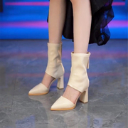 品牌鞋欧洲站尖头镂空高跟短靴女2023年气质后拉链粗跟瘦瘦靴