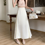 新中式女装中国风白色半身长裙，夏2024休闲提花缎面垂感a字裙