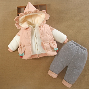 0一1岁女宝宝秋冬装分体款，婴儿服袄外出外套童加厚棉衣三件套装季