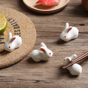 日式陶瓷筷子架卡通小兔子，精致餐桌搁筷子，筷托家用可爱筷架托筷枕