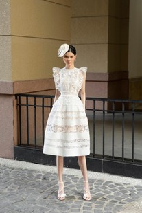 越南小众设计师气质大摆蕾丝，小礼服小众飞飞袖白色连衣裙女