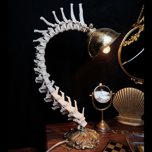 鐦kai原创艺术摆件高级感小众，动物骨骼标本灯手作台灯轻奢高档
