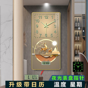 时钟挂客厅家用夜光钟表走廊，过道竖款高颜值静音时尚挂钟2023