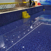 地中海陶瓷游泳池马赛克，玻璃水池鱼池瓷砖户外室内浴池蓝白色