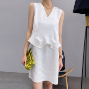 假两件连衣裙女V领无袖白色夏季宽松显瘦气质休闲中长款裙子