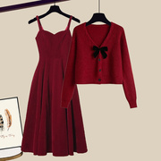 时尚蝴蝶结酒红色，针织毛衣套装女2023年秋冬气质连衣裙两件套