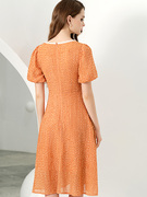 橘色法式复古方领泡泡袖连衣裙女夏天收腰显瘦气质大摆长裙子
